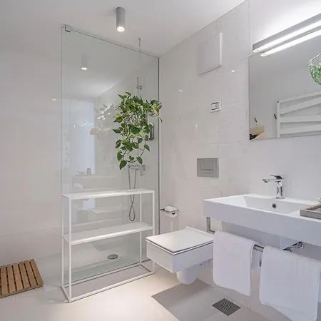 Вилла Alma Vista Luxury - Pool, Spa, Art & Wine Доброво